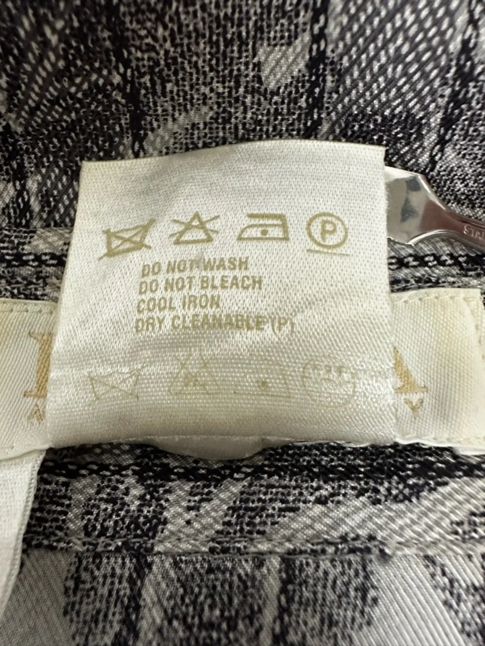 Escada Margaretha Ley Women’s Silk Blouse Paisley Print Button Front Sz 38 US-M - Picture 8 of 9